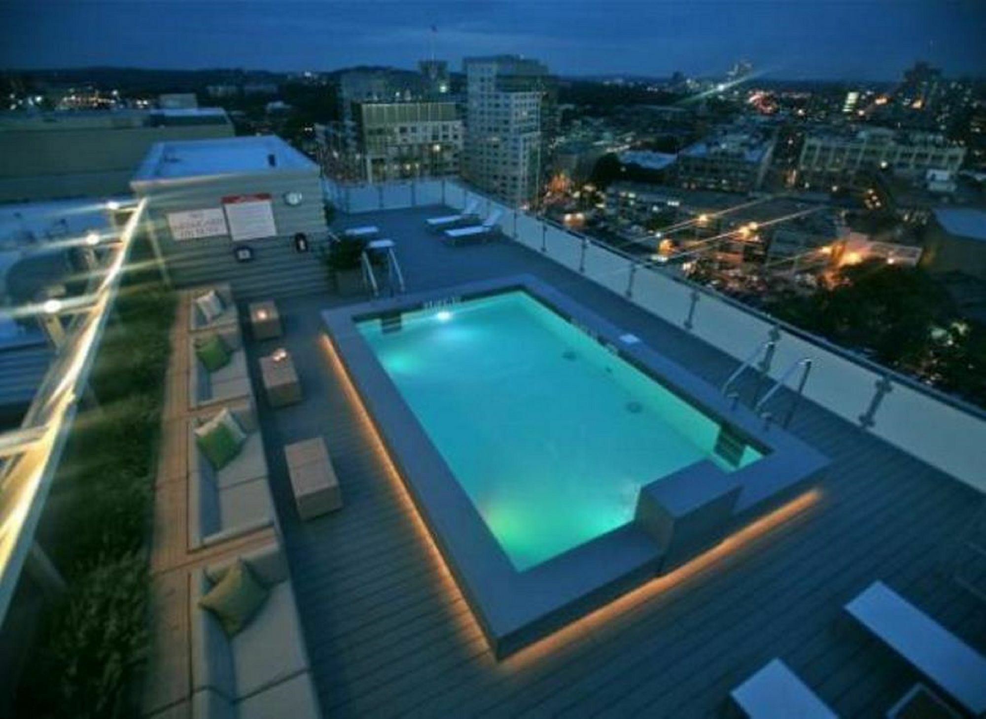 Global Luxury Suites At Kenmore Square Boston Esterno foto