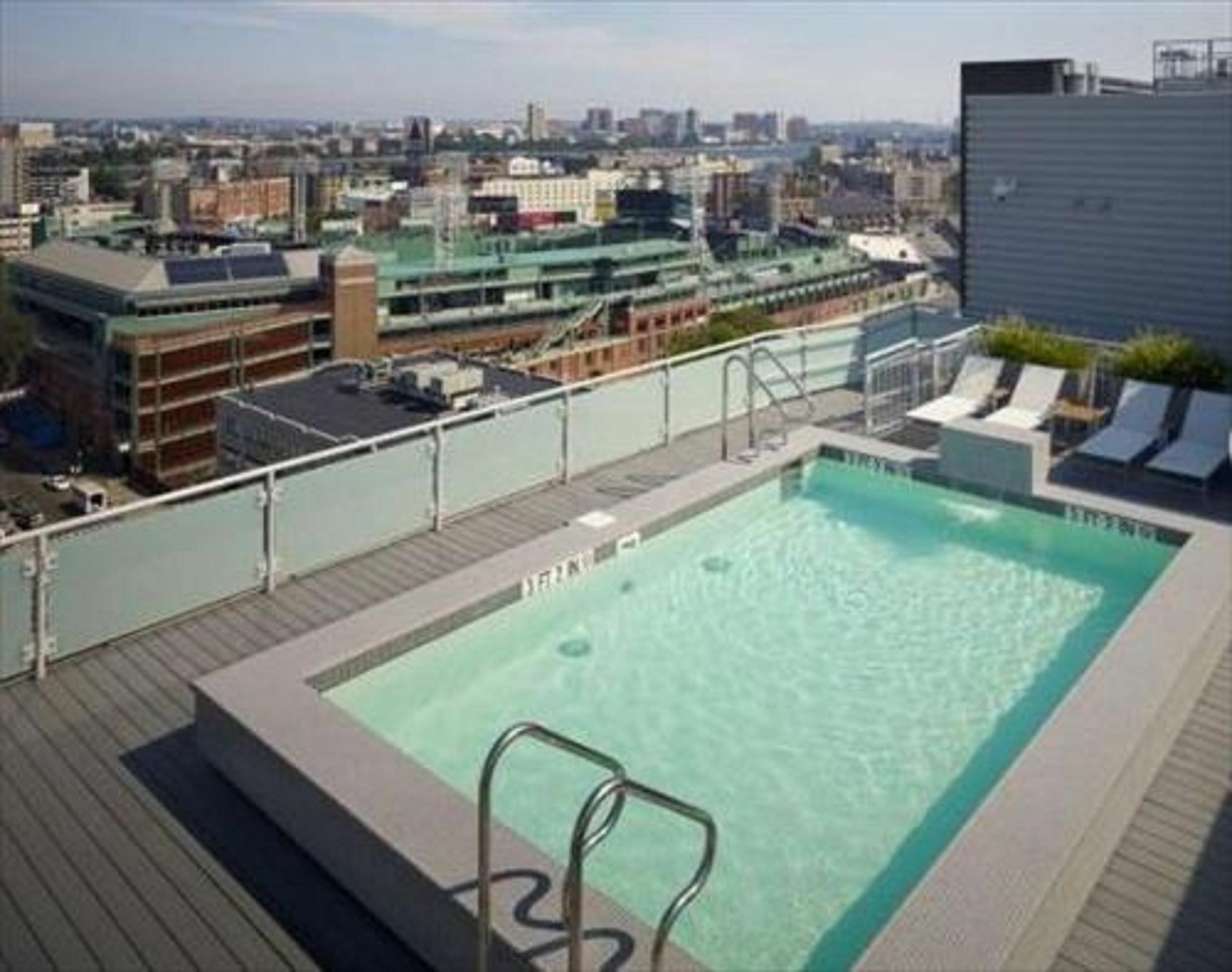 Global Luxury Suites At Kenmore Square Boston Esterno foto